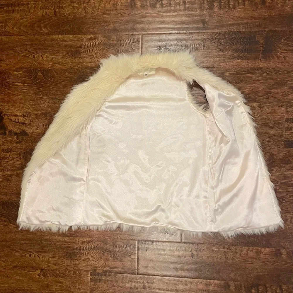 BB Dakota Scotlyn Faux Fur Vest Off White Cream With Pockets XS - Picture 6 of 7